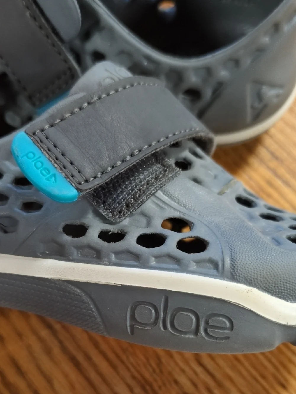 Plae Mimo Water Sports Shoes Sandals Gray Size 8 Unisex Toddler